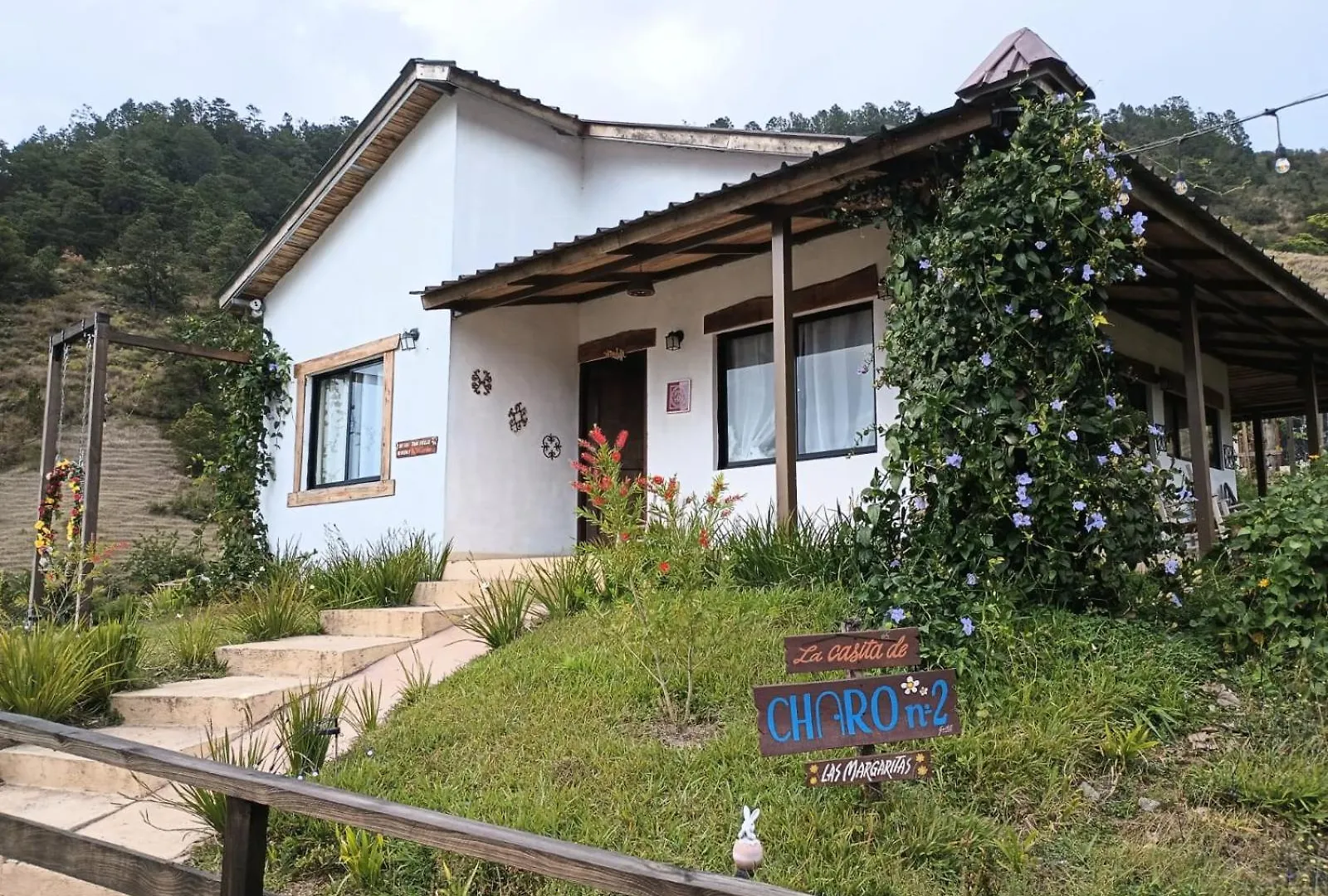 La Casita De Charo 2 contacts